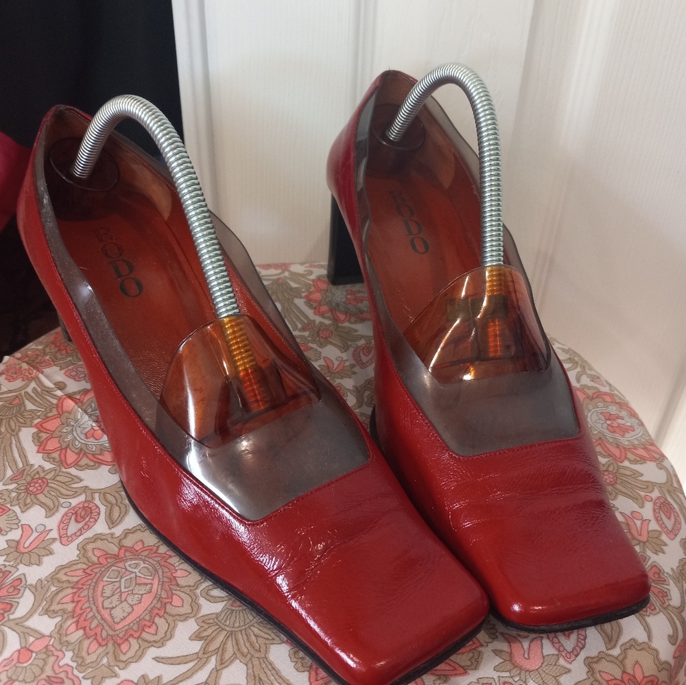 Rodo Red Patent Leather Block Heel Pumps